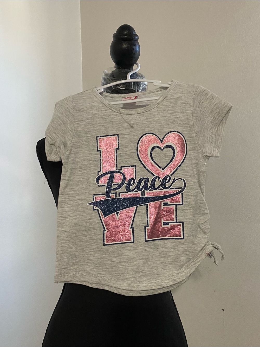 Girls' Gray Short-Sleeve Tee with Pink Glitter 'Love Peace' Graphic